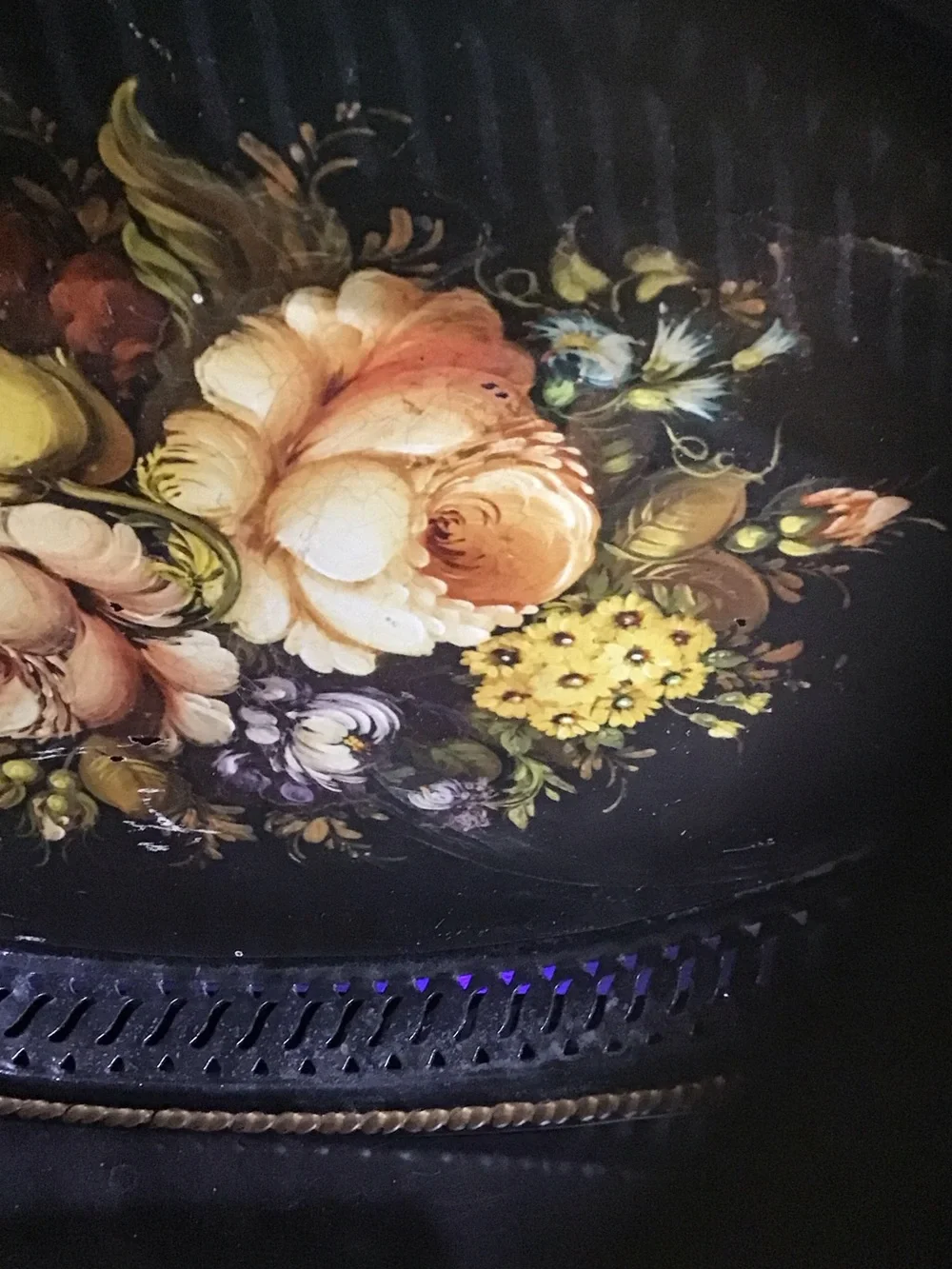 Vintage Floral Oval Wall Tray -Victorian Trading C Black with Multicolor Bouquet